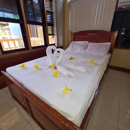 La-Familia Guest House Сікіхор Екстер'єр фото