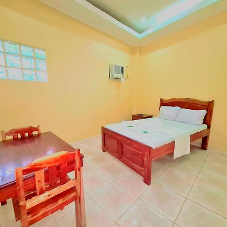 La-Familia Guest House Сікіхор Номер фото