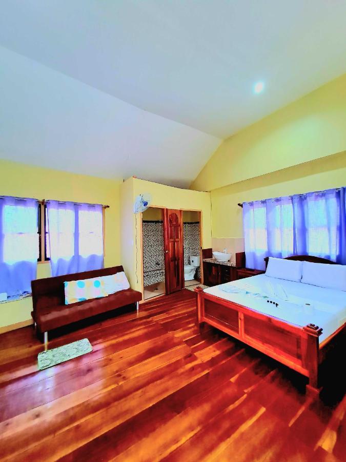 La-Familia Guest House Сікіхор Екстер'єр фото